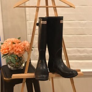 Hunter wellies- worn less than five times.